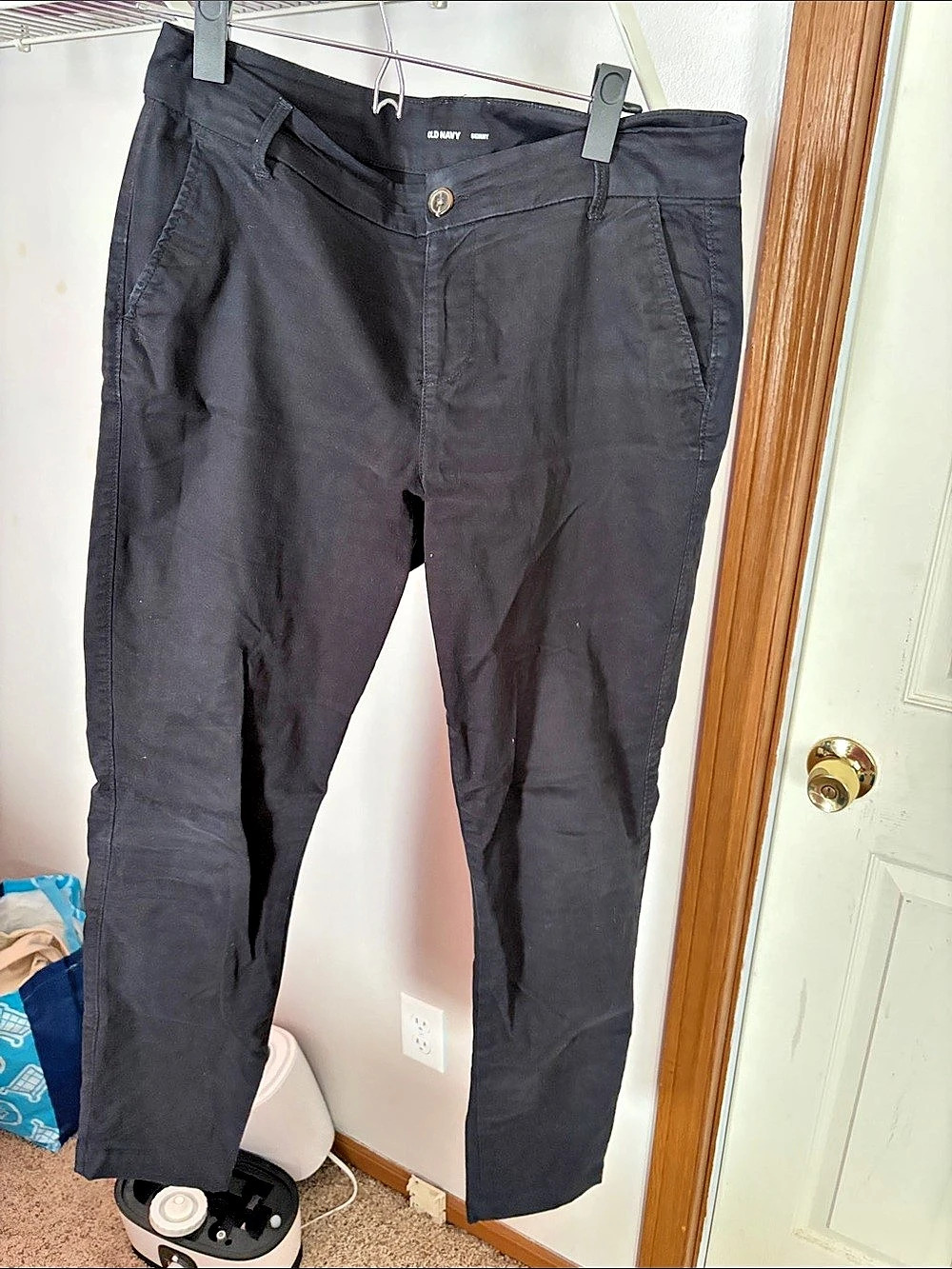 Old Navy Skinny Pants in Black Like New